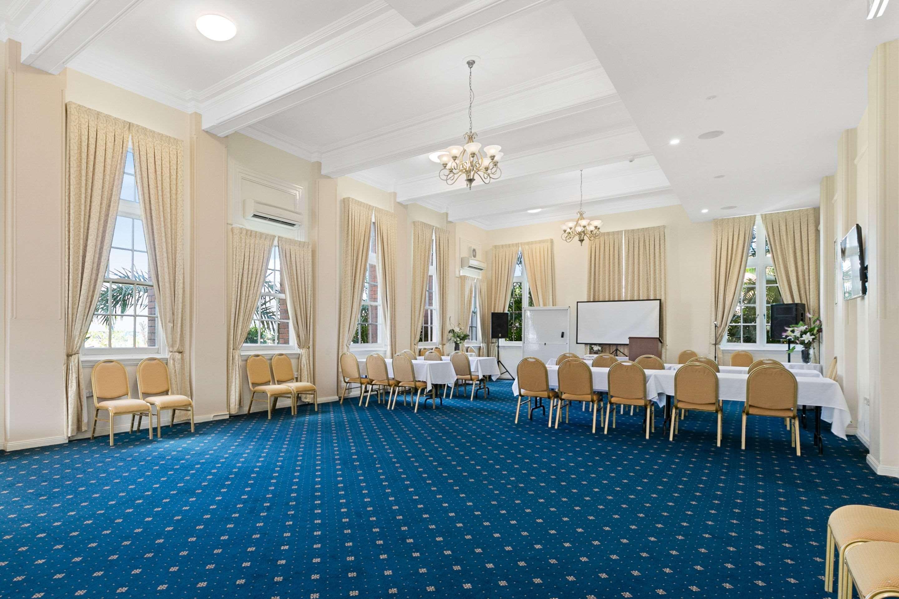 Quality Hotel Regent Рокгемптон Экстерьер фото